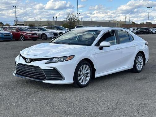 2022 Toyota Camry LE