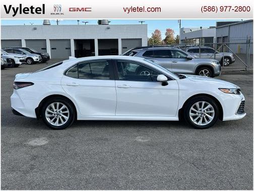 2022 Toyota Camry LE