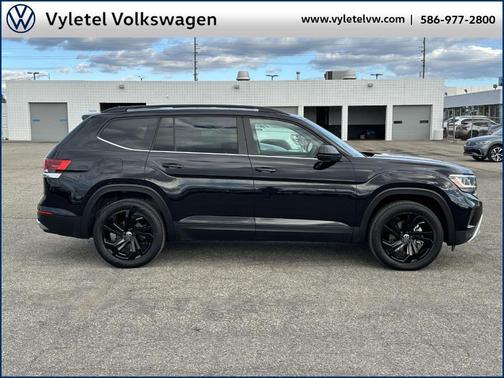 2022 Volkswagen Atlas 3.6L SE w/Technology