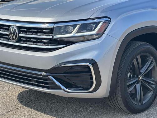 2022 Volkswagen Atlas Cross Sport 2.0T SEL R-Line