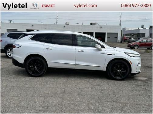 2024 Buick Enclave Essence