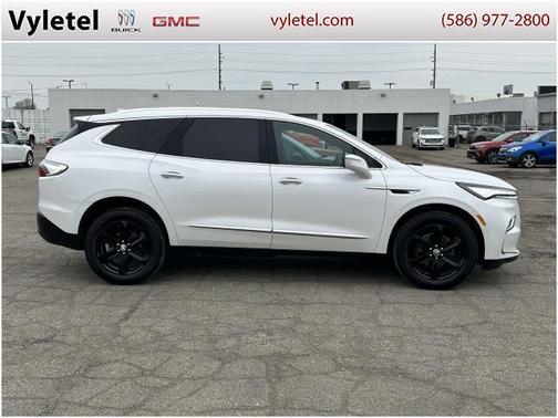 2024 Buick Enclave Essence