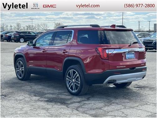 2023 GMC Acadia SLT