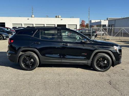 2023 GMC Terrain AT4