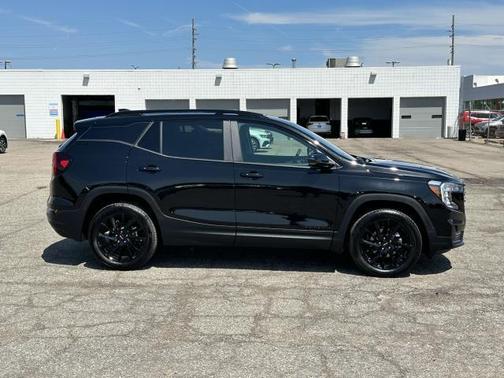 2023 GMC Terrain SLE