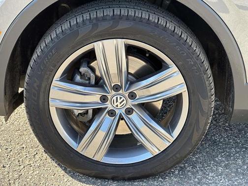 2020 Volkswagen Tiguan 2.0T SEL