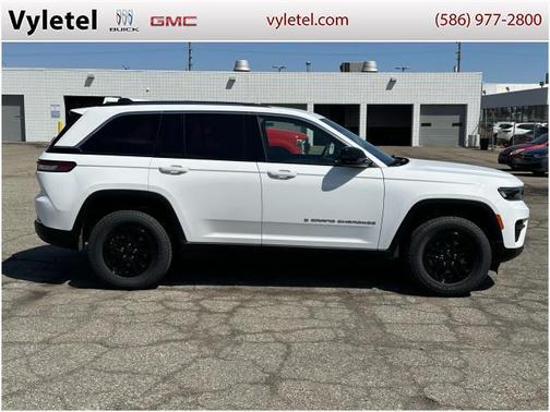 2022 Jeep Grand Cherokee Laredo