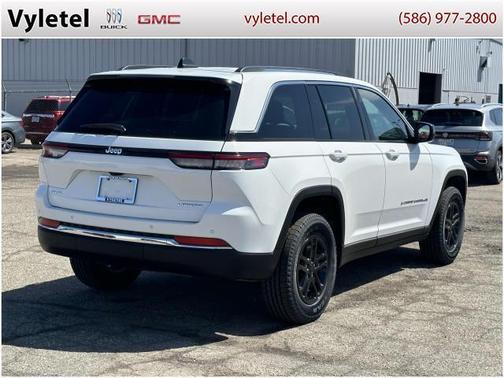 2022 Jeep Grand Cherokee Laredo