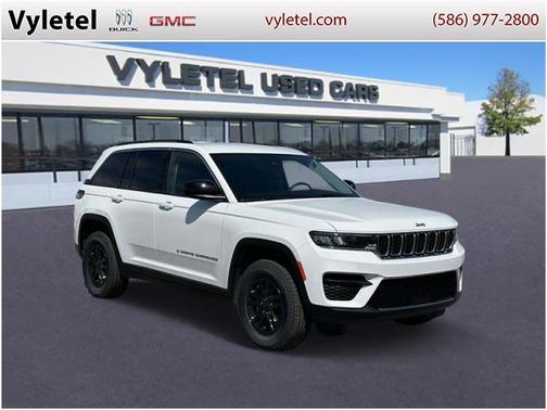 2022 Jeep Grand Cherokee Laredo