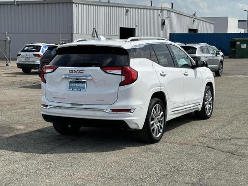 2024 GMC Terrain Denali