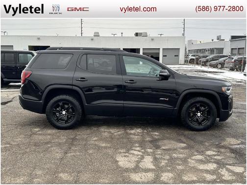 2023 GMC Acadia AT4