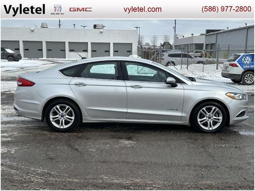 2018 Ford Fusion Hybrid SE
