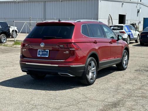 2018 Volkswagen Tiguan 2.0T SEL Premium