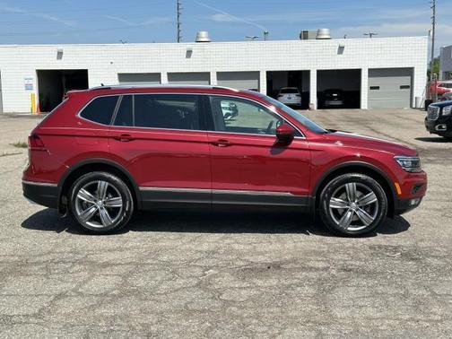 2018 Volkswagen Tiguan 2.0T SEL Premium