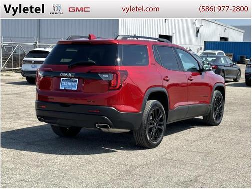 2023 GMC Acadia SLT