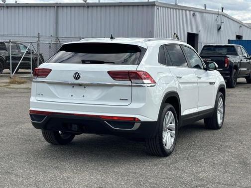 2022 Volkswagen Atlas Cross Sport 3.6L V6 SE w/Technology