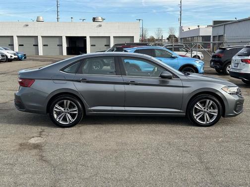 2022 Volkswagen Jetta 1.5T SE