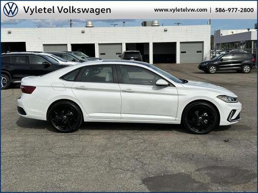 2025 Volkswagen Jetta 1.5T SE