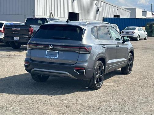 2025 Volkswagen Taos 1.5T SEL