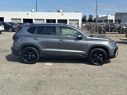 2025 Volkswagen Taos 1.5T SEL