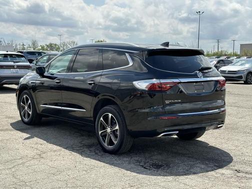 2022 Buick Enclave Essence