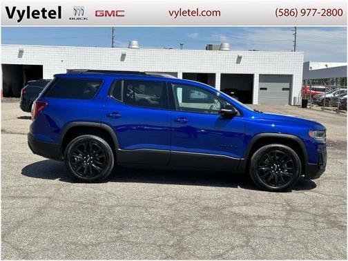 2023 GMC Acadia SLT