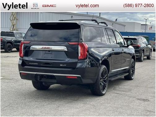 2023 GMC Yukon XL SLT