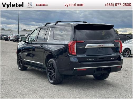 2023 GMC Yukon XL SLT