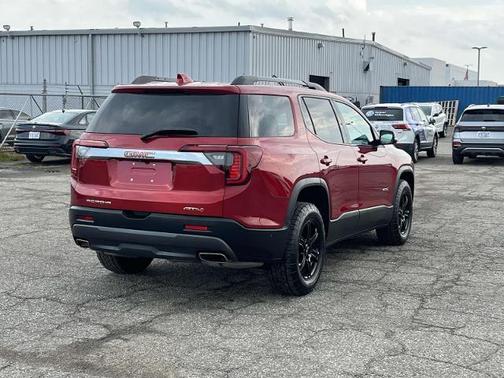 2023 GMC Acadia AT4