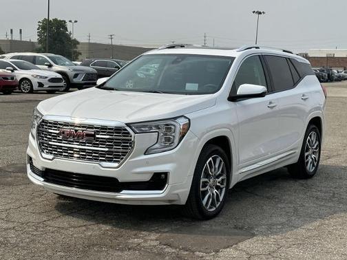 2023 GMC Terrain Denali