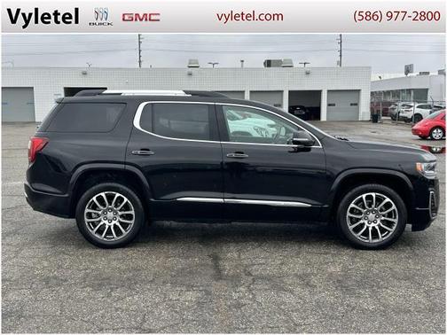2023 GMC Acadia Denali