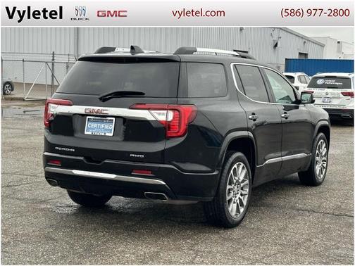 2023 GMC Acadia Denali