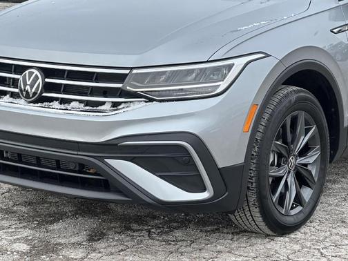 2023 Volkswagen Tiguan 2.0T SE
