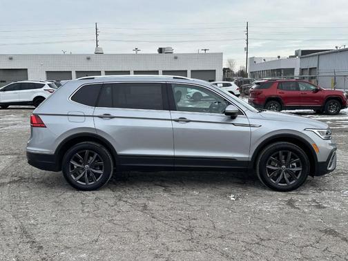 2023 Volkswagen Tiguan 2.0T SE