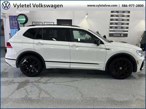 2021 Volkswagen Tiguan 2.0T SE R-Line Black