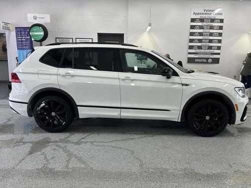 2021 Volkswagen Tiguan 2.0T SE R-Line Black