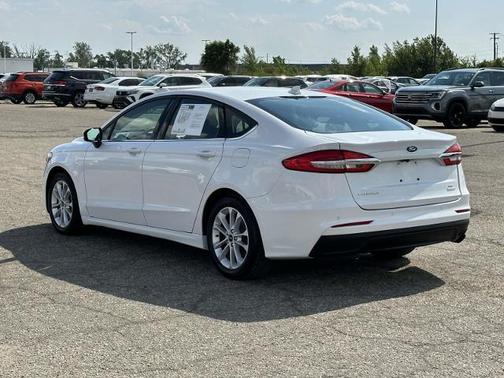 2020 Ford Fusion SE