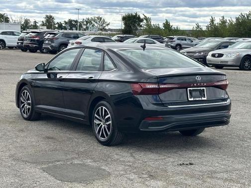 2025 Volkswagen Jetta 1.5T SE