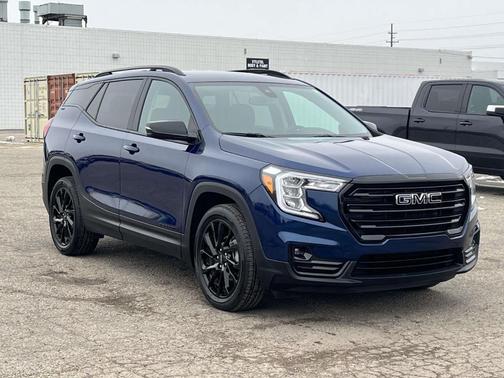 2023 GMC Terrain SLT