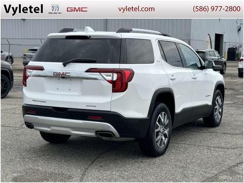 2023 GMC Acadia SLT