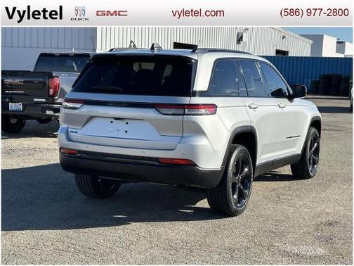 2023 Jeep Grand Cherokee Laredo