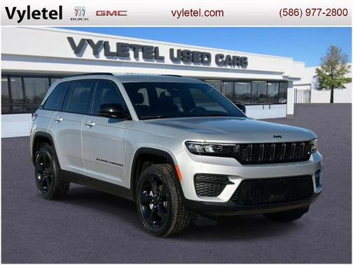 2023 Jeep Grand Cherokee Laredo