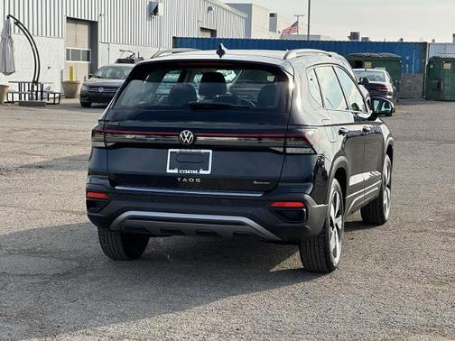 2025 Volkswagen Taos 1.5T S