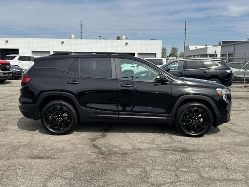 2022 GMC Terrain SLE