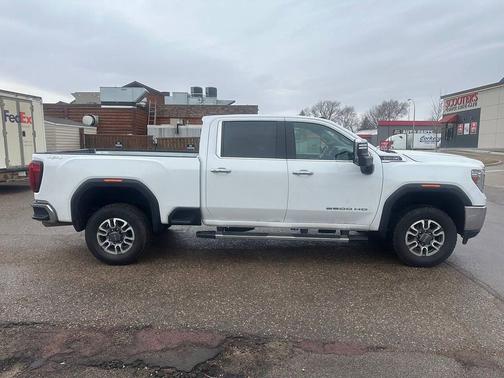 2023 GMC Sierra 2500 SLT