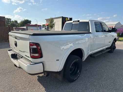2022 RAM 3500 Limited 4x4 4dr Crew Cab 8 ft. LB DRW Pickup