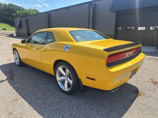 2010 Dodge Challenger SRT8