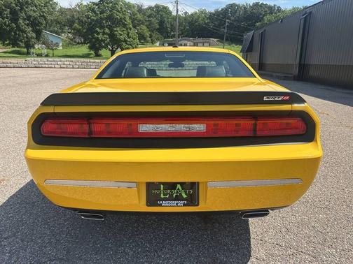 2010 Dodge Challenger SRT8