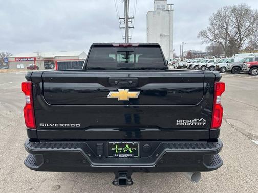 2023 Chevrolet Silverado 3500 High Country