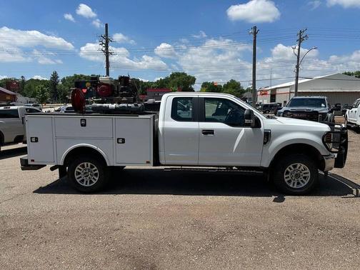 Oxford White 2019 Ford F-350 4X4 4dr SuperCab 148.0 159.8 in. WB